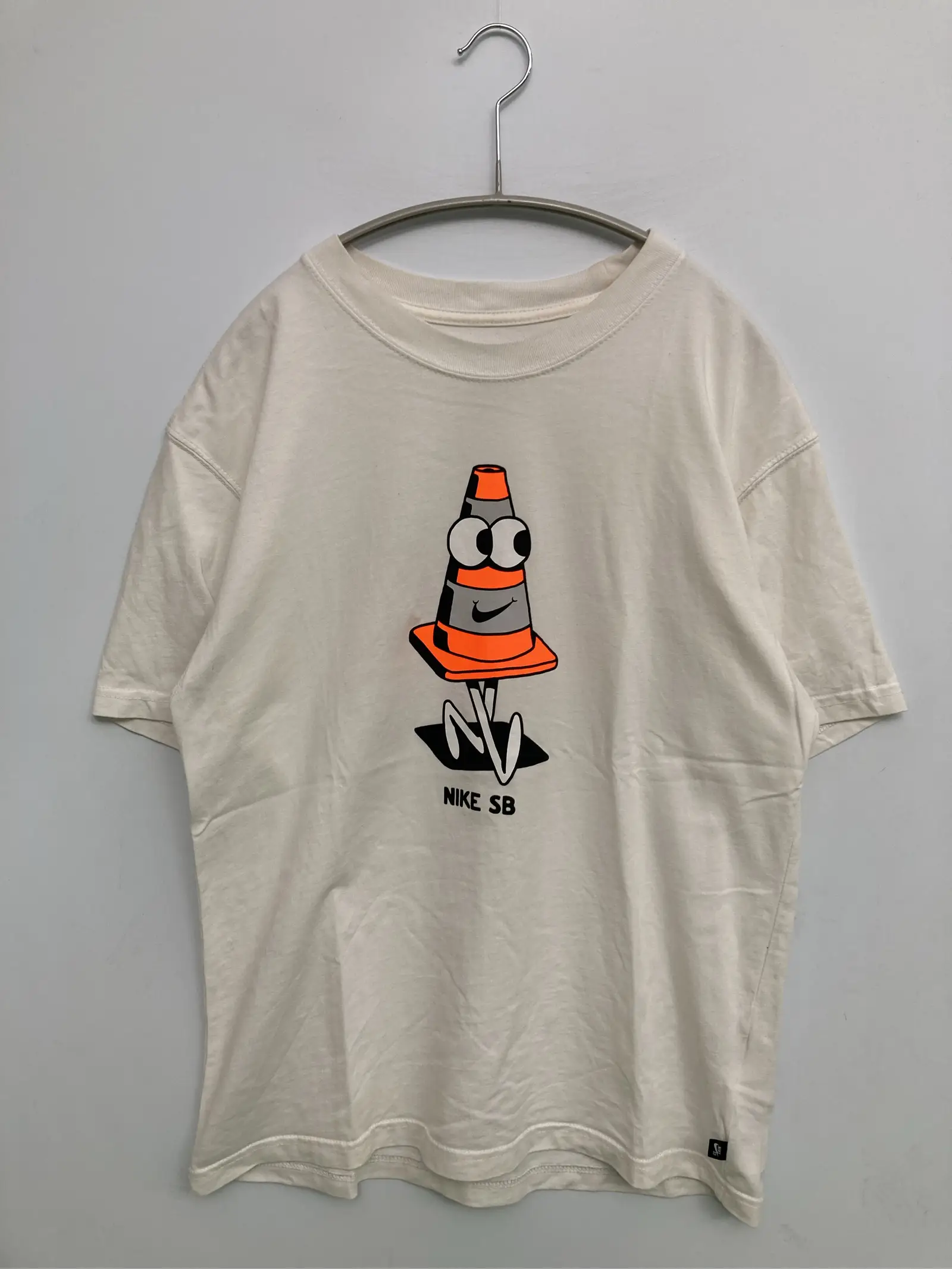https://digdig-r2-worker.funee.workers.dev/product/140716c9-135b-46b7-9898-74b89d3ed6d0/ec34bc3a-d336-4edd-a7ae-62943162c903