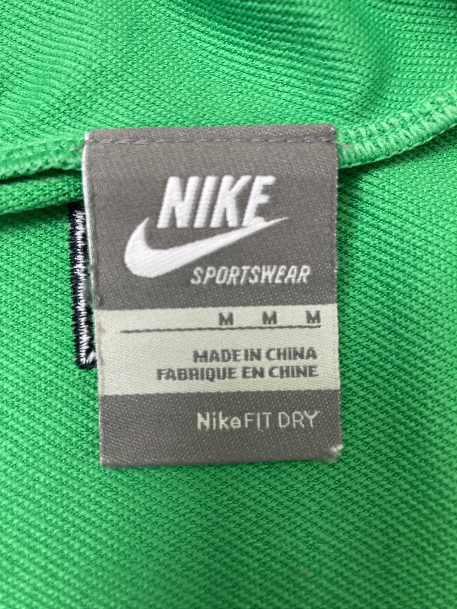 https://digdig-r2-worker.funee.workers.dev/product/1a86f0e7-4c47-4c07-b227-251857e1c84b/8fdeb172-353e-4ad2-ac5b-b94d4dd0e847