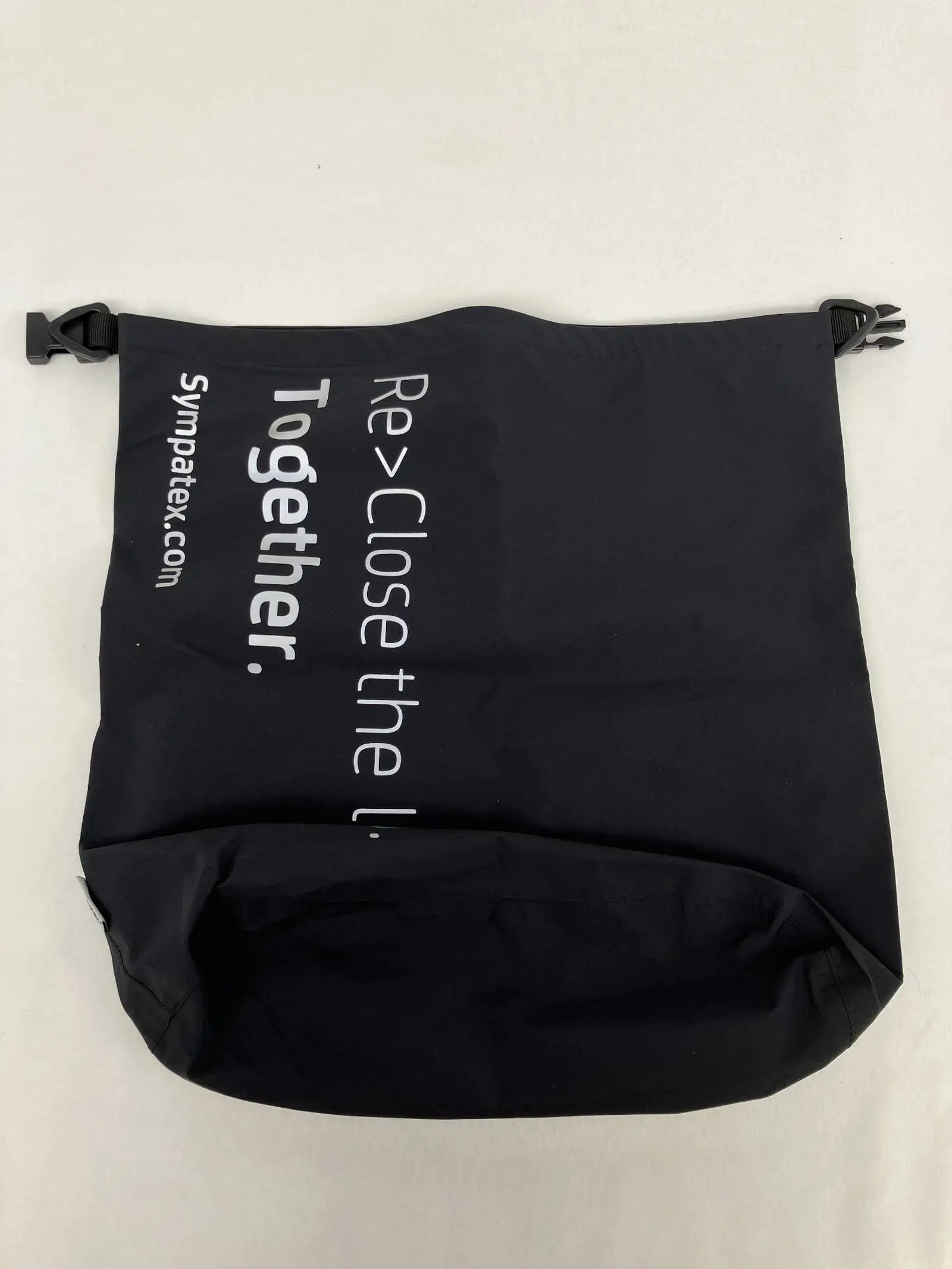 https://digdig-r2-worker.funee.workers.dev/product/475f3753-6ab5-4169-acda-e9bd2ad01c50/f0ac10bb-6863-48d0-af7d-58efefb5e25e