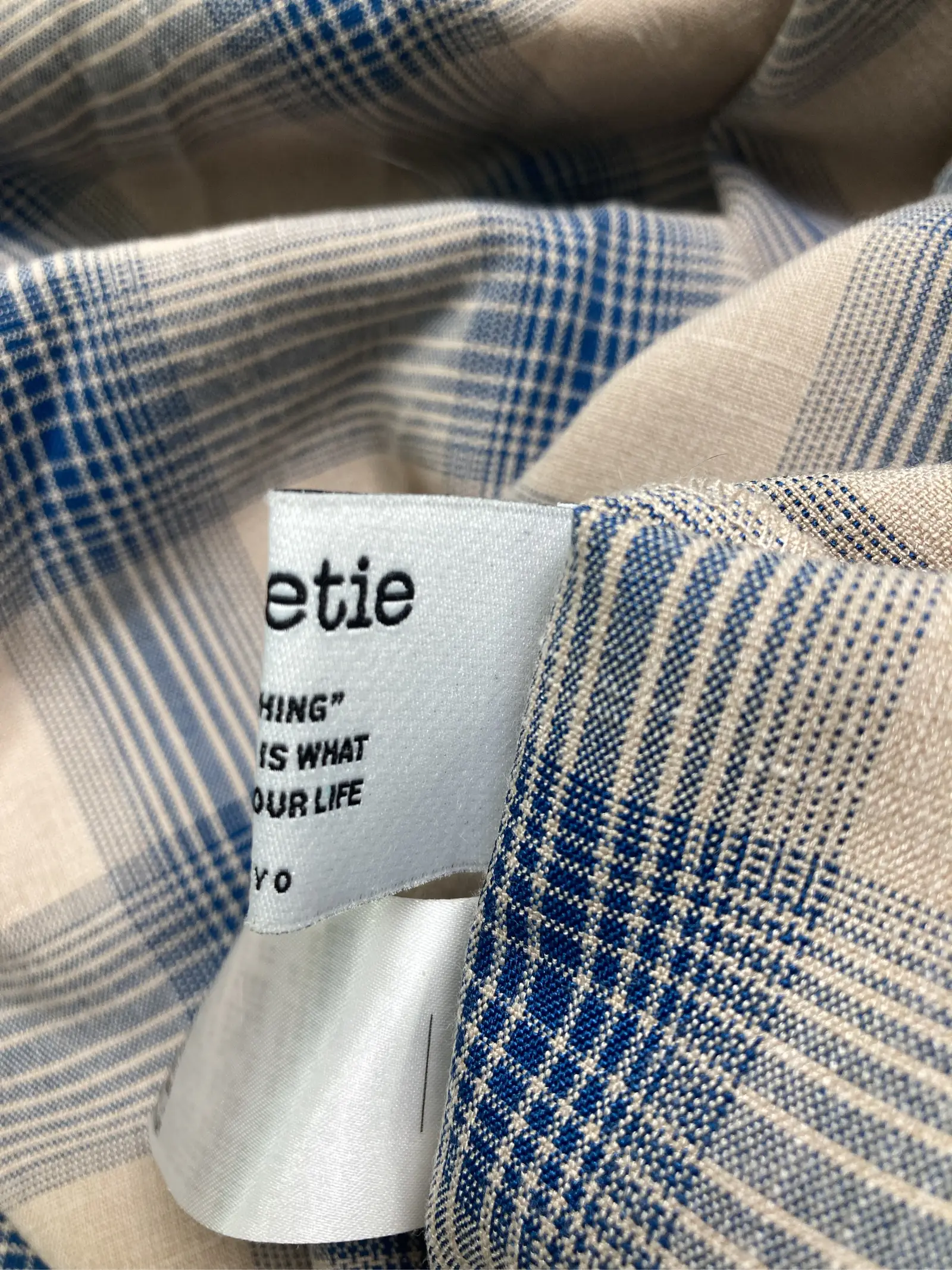 https://digdig-r2-worker.funee.workers.dev/product/49efbb4d-4523-417e-a652-c6227f65abff/b6e343f0-5654-4004-ae2d-a57e2c9bd7e6