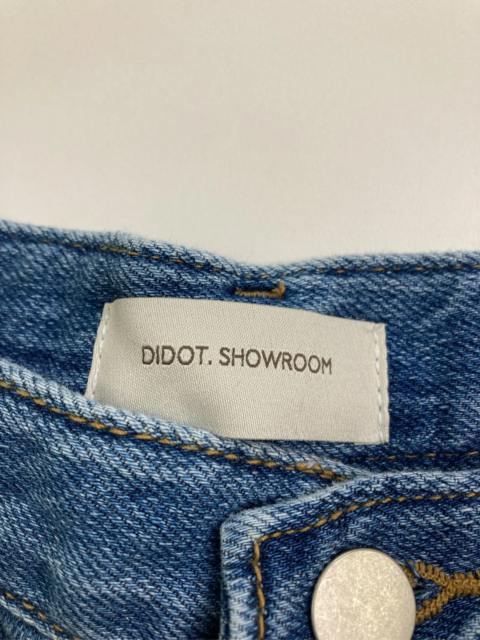 https://digdig-r2-worker.funee.workers.dev/product/4eb93dda-4c92-44de-96f4-b391eac19c4c/14099a75-5082-4330-b88f-8b996abfa5f0