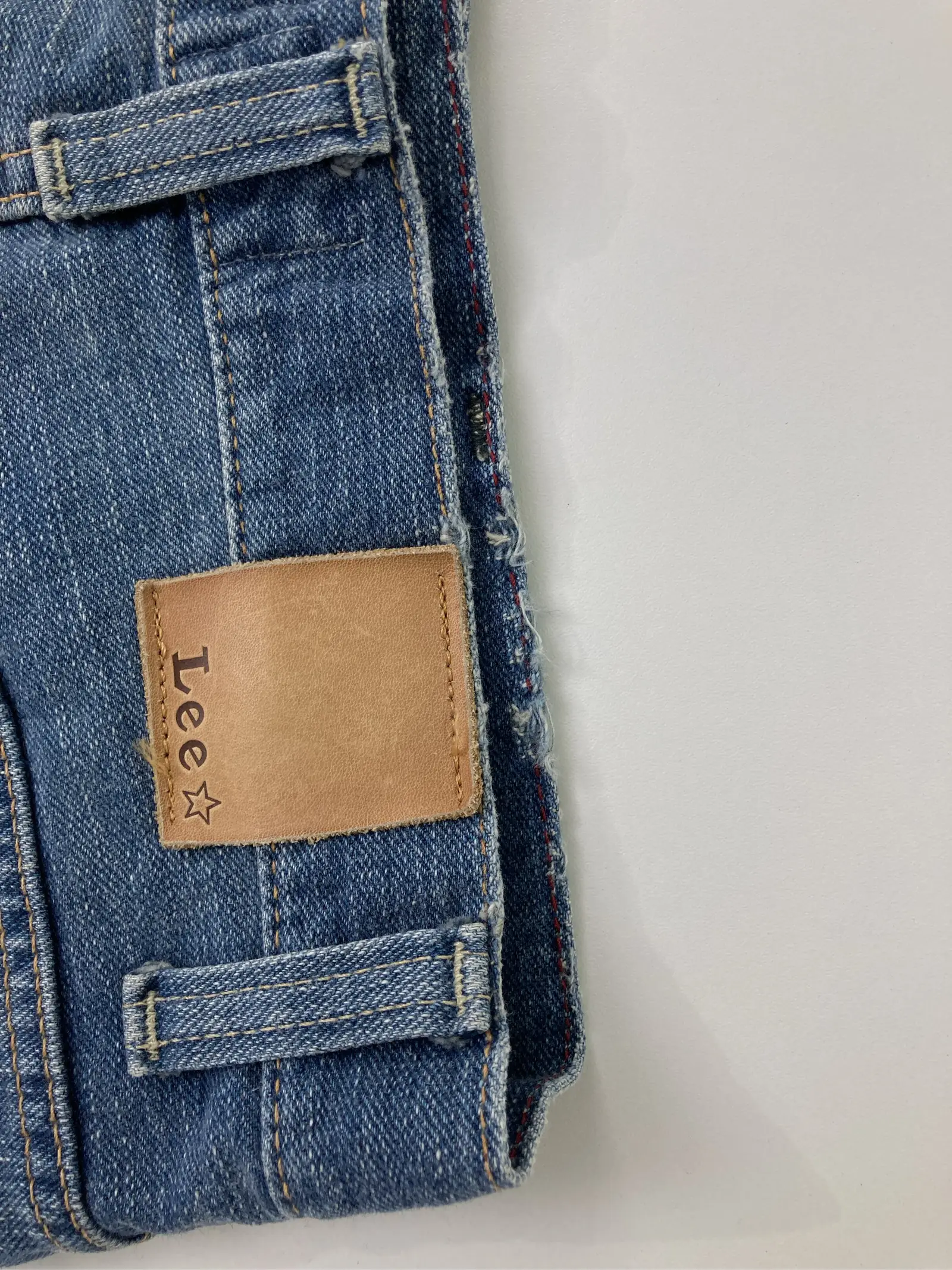 https://digdig-r2-worker.funee.workers.dev/product/7629d0bf-a005-40a0-9e02-9412094a4718/a2588a69-0234-442a-b76f-94322e5ee519