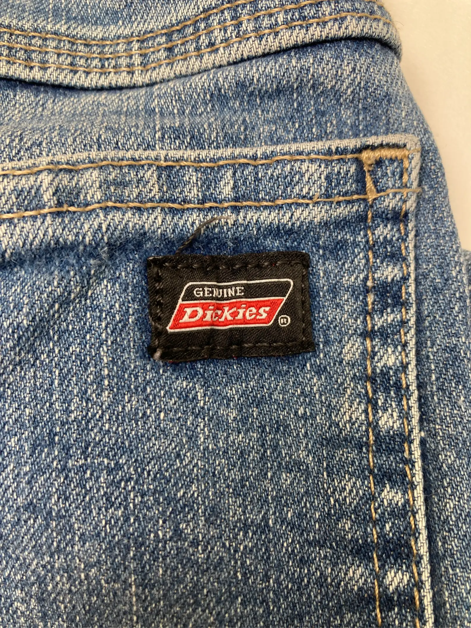 https://digdig-r2-worker.funee.workers.dev/product/9044bf61-8391-422d-8578-25835c23536f/b4fb7081-d096-442f-a310-2273c092e897