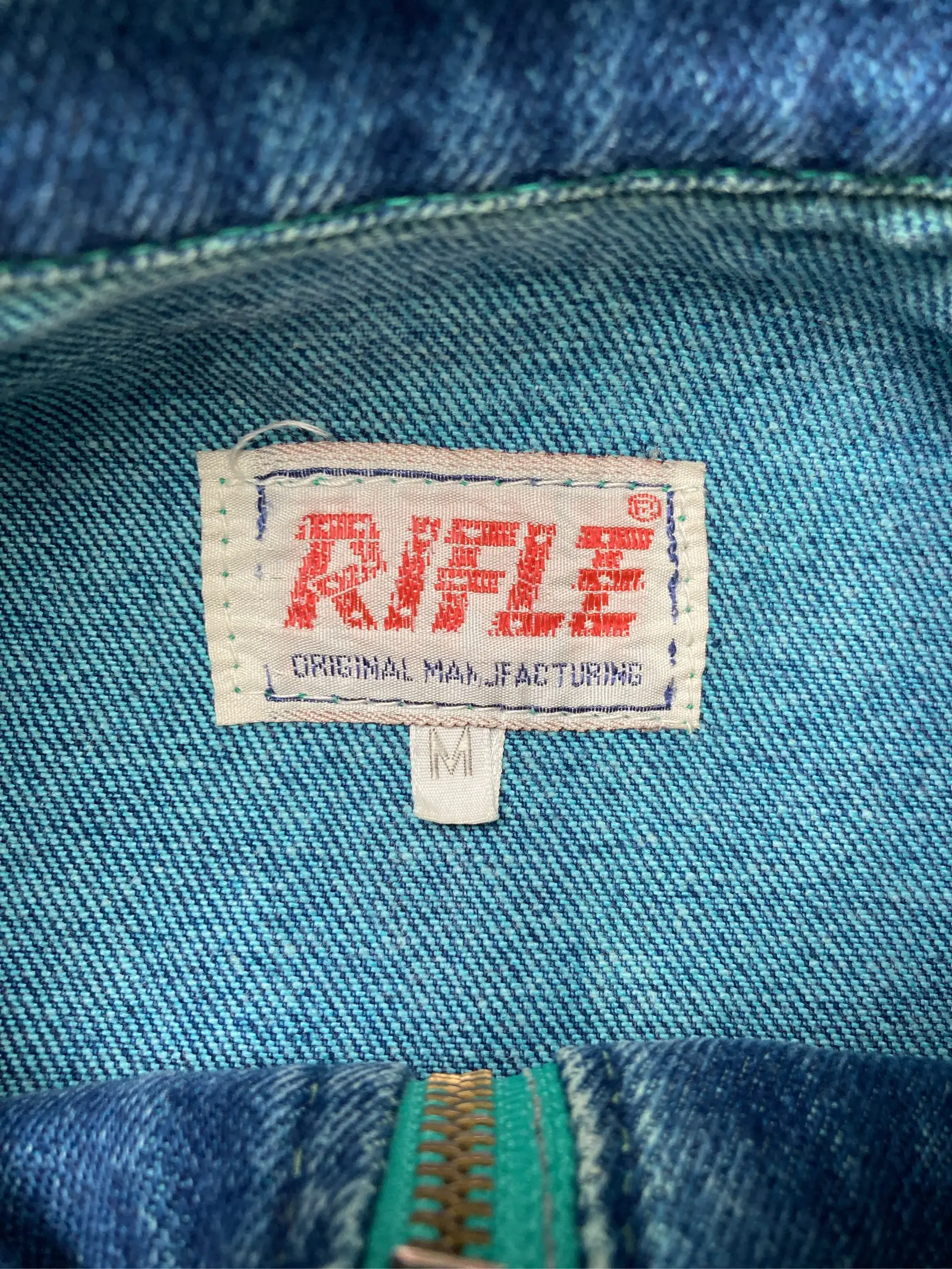 https://digdig-r2-worker.funee.workers.dev/product/97a75b39-e561-437f-8e03-8109e0fcf5a7/36eeb508-edaa-4c13-aa4f-83fc86563498