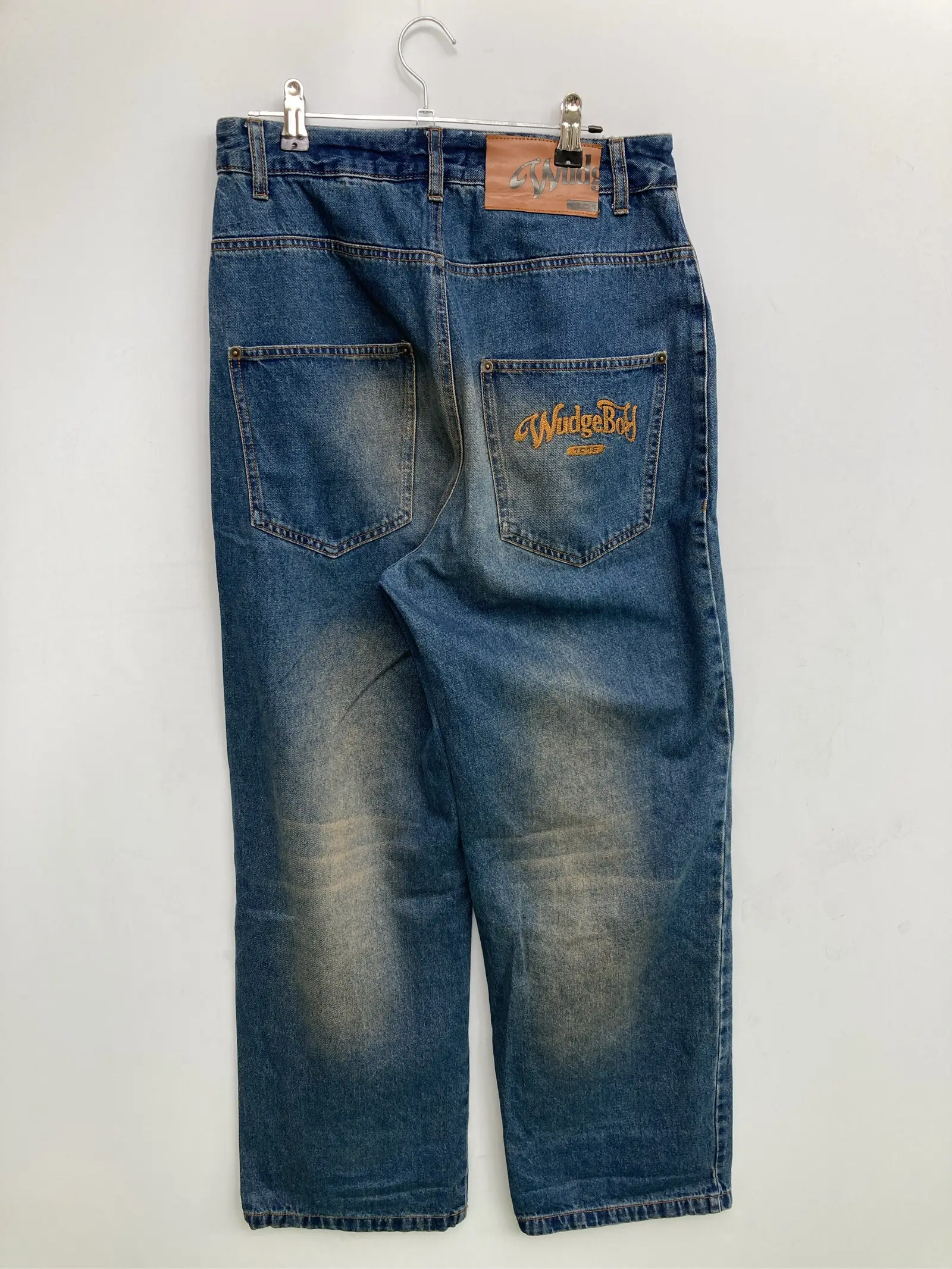 https://digdig-r2-worker.funee.workers.dev/product/a06af6d2-4b38-430d-9275-e2966ed34432/fe748d5b-7977-4ec2-a5da-0047fa8dca53