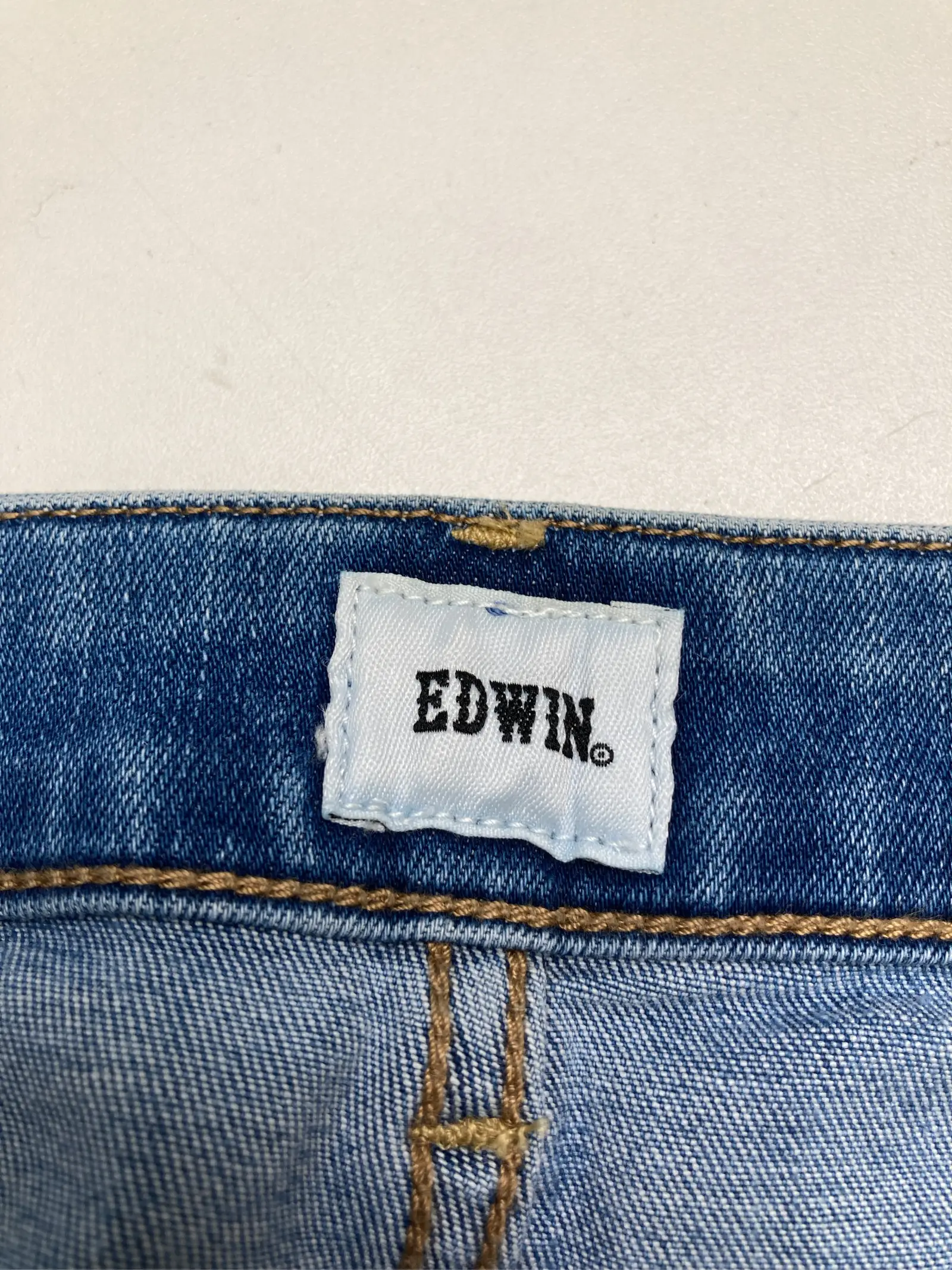 https://digdig-r2-worker.funee.workers.dev/product/a71d5a1d-9f2c-492e-835b-3d5dcf126f86/5d5d4aa7-a9b6-447e-afc6-3f54adb37e2f