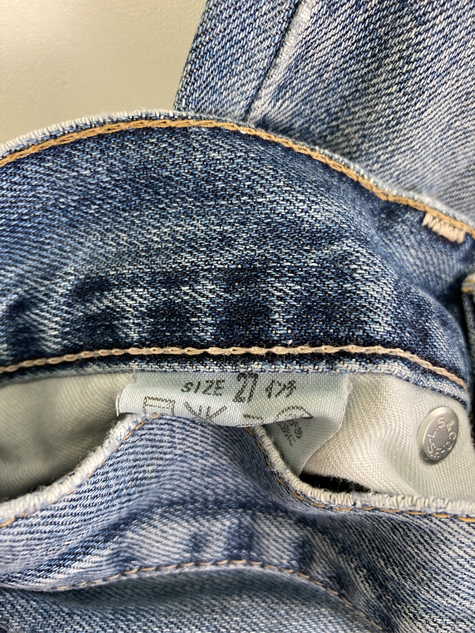 https://digdig-r2-worker.funee.workers.dev/product/bb9448c9-b73f-41bd-876a-9b82dd2f957a/fe8a7092-f43d-448e-8924-df822b6d137e
