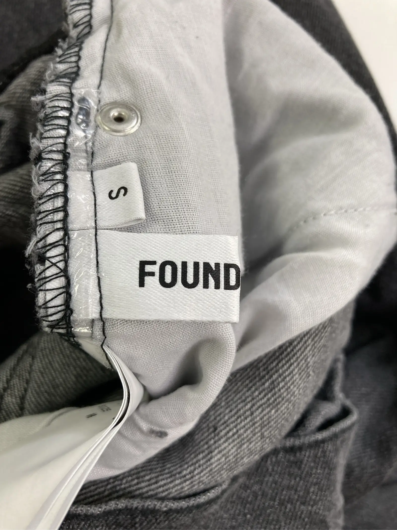 https://digdig-r2-worker.funee.workers.dev/product/de40fda7-70b3-43a6-835a-f02d3f349c1d/fa7782af-c319-41f8-a82c-f5099ebb121c