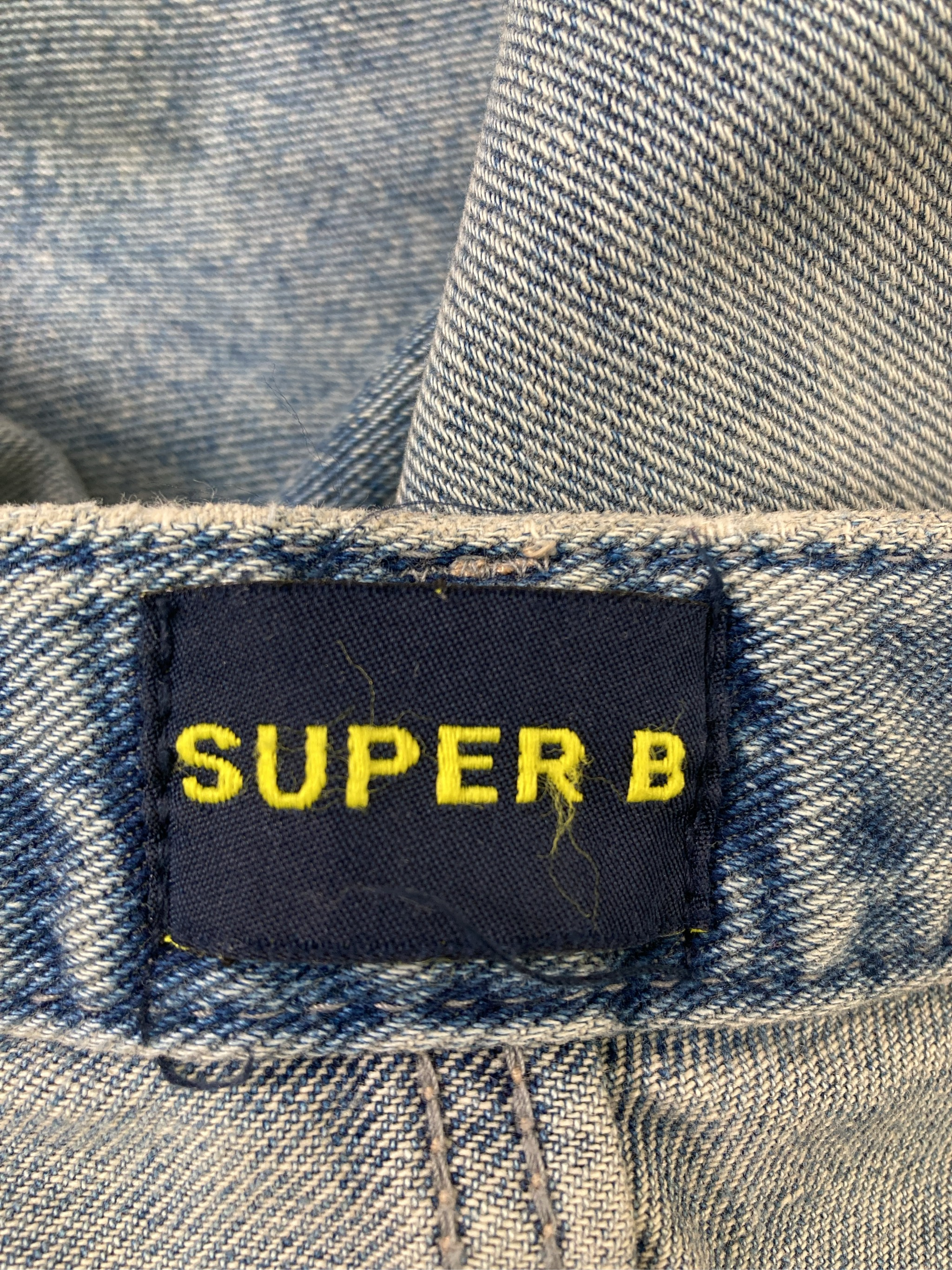 https://digdig-r2-worker.funee.workers.dev/product/e590f4dc-99d6-4ab5-a8c1-91b1b9432b78/4d22ddff-2068-40eb-9d86-dbdc97f7a3d1